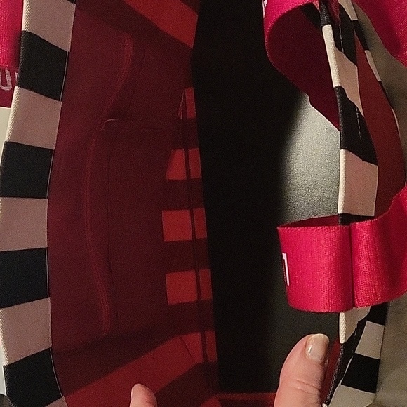 Lulu Guinness Black and White Striped Bag with Red Lips - Picture 3 of 4